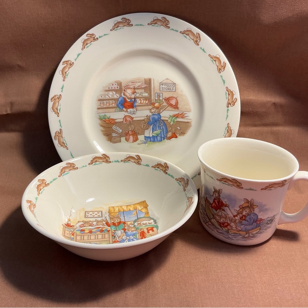 Vintage Royal Doulton Bunnykins Dinnerware Set